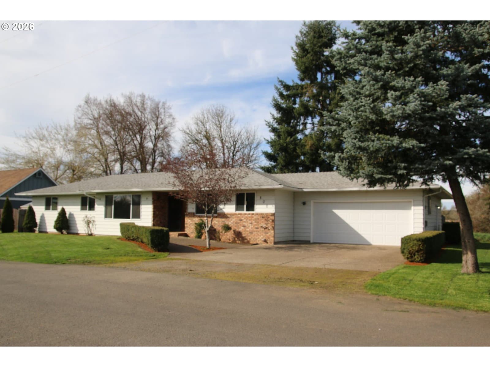 Listing photo 1 of 6