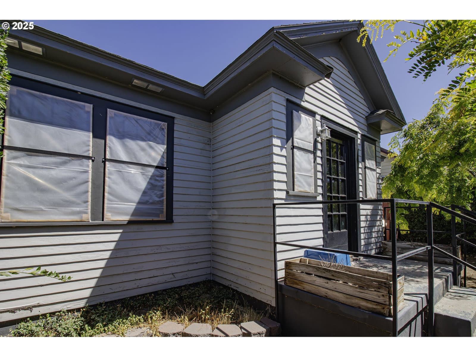 Listing photo 1 of 6