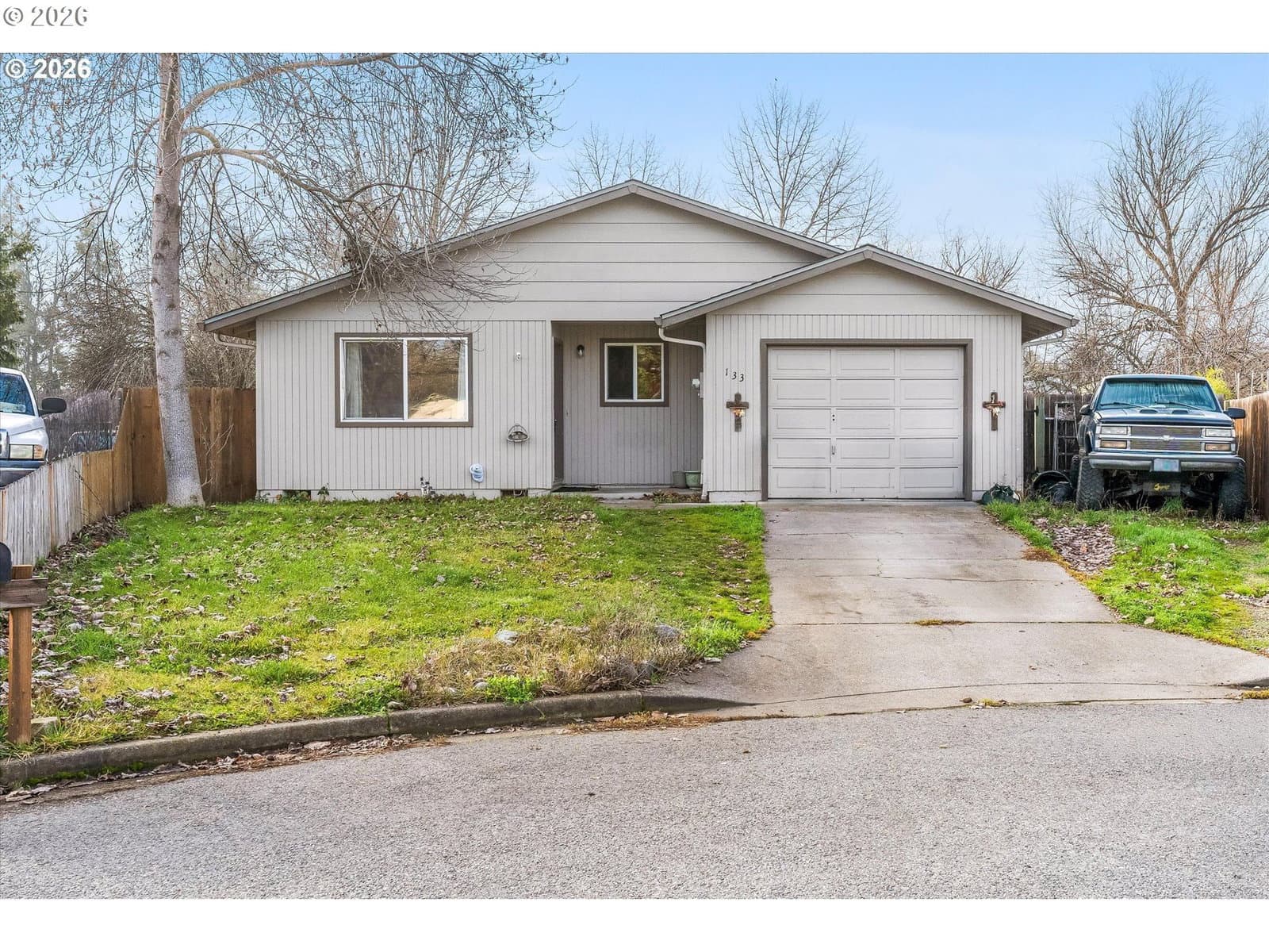 Listing photo 1 of 6