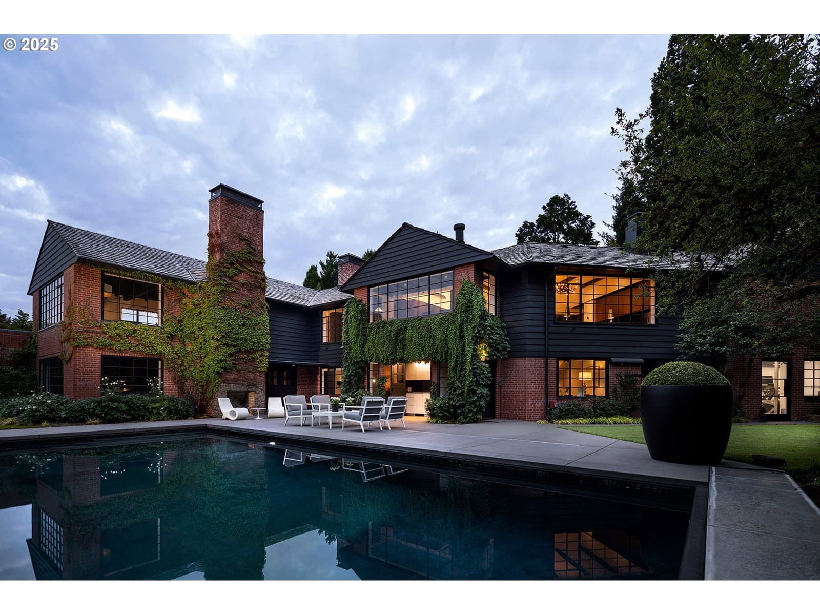 Listing photo 1 of 6