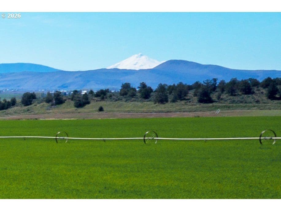 Listing photo 1 of 6